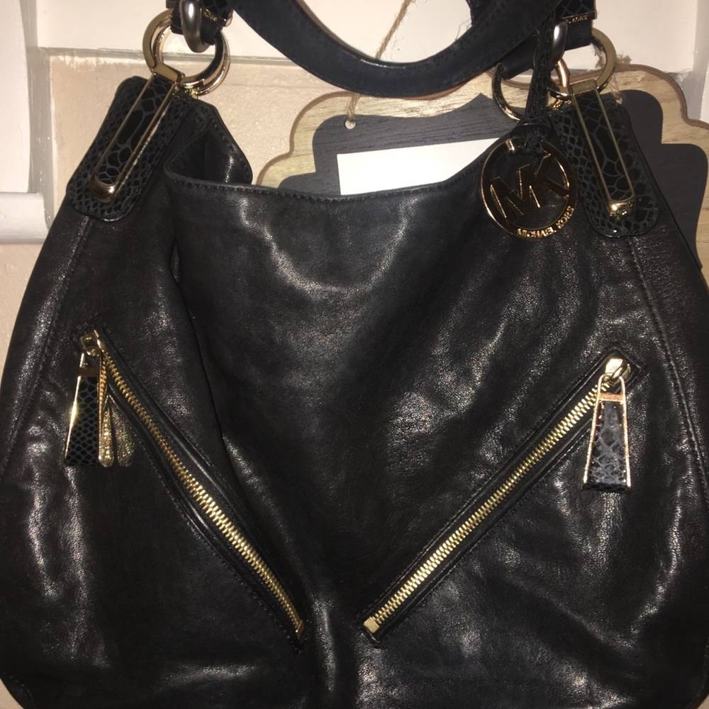 MK Purse - Picture 3 of 6